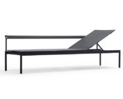 Sol + Luna ligbed Extremis outdoor furniture